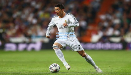 澳客_C罗梅开二度助利雅得胜利逆转取胜，传奇继续书写新篇章