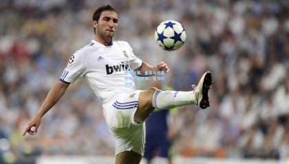 okooo澳客网官网-西甲联赛，皇家马德里绝杀巴塞罗那，登顶积分榜