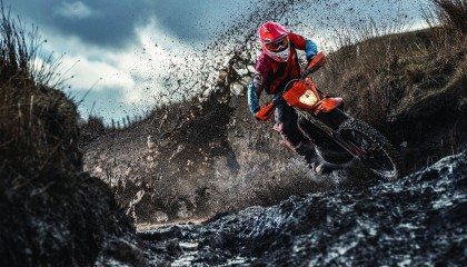 澳客_F1大奖赛西班牙站，维斯塔潘强势夺冠，红牛车队延续统治地位