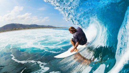 澳客网-田径世锦赛惊天一战！新星打破尘封27年世界纪录，全场沸腾