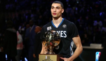 okooo澳客网官网：詹姆斯率队逆转取胜，湖人季后赛前景明朗